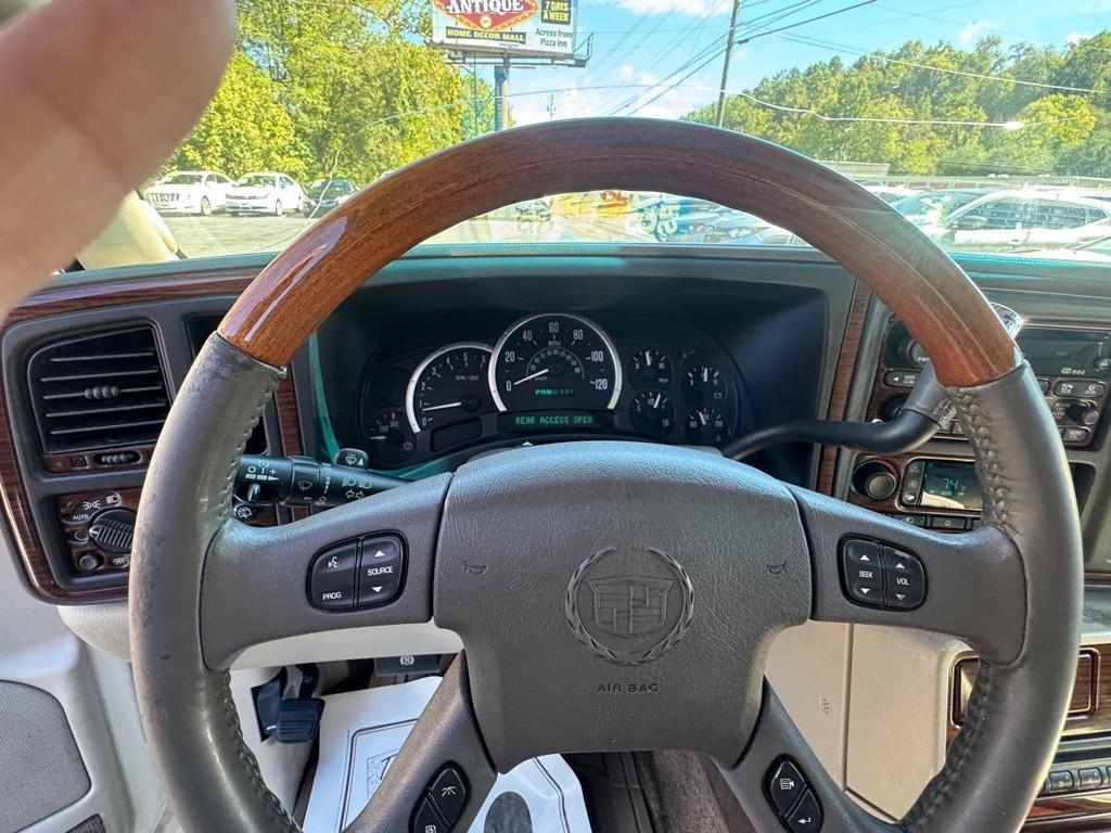 Cadillac Escalade 4dr AWD 2003