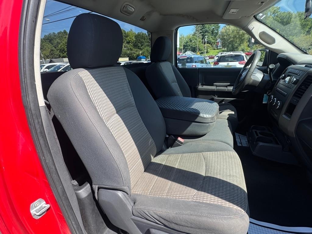 RAM 1500 2WD Reg Cab 120.5" Express 2012