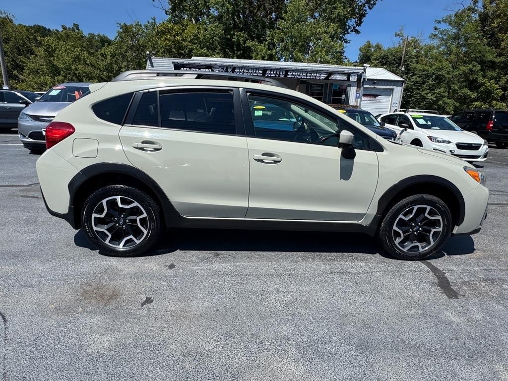 Subaru Crosstrek 5dr CVT 2.0i Premium 2016