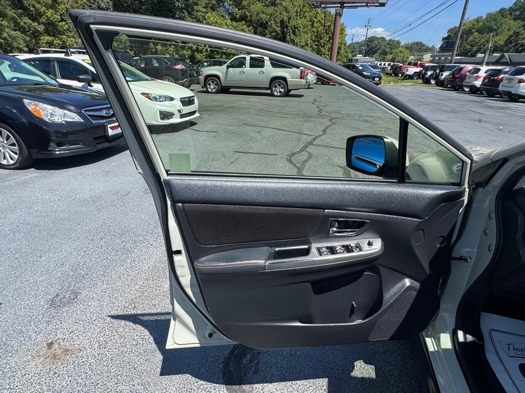 Subaru Crosstrek 5dr CVT 2.0i Premium 2016