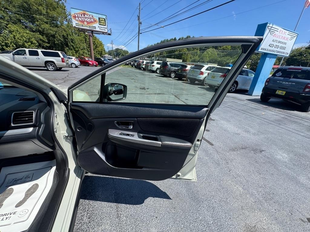 Subaru Crosstrek 5dr CVT 2.0i Premium 2016