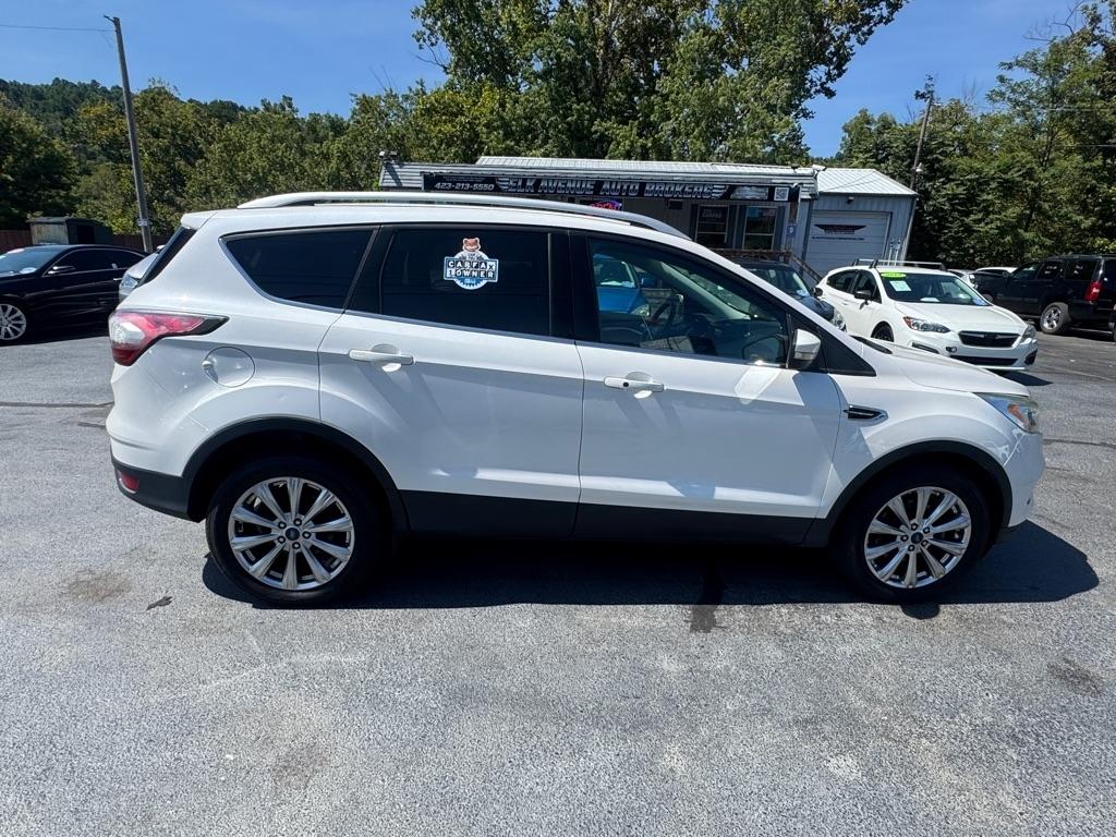 Ford Escape Titanium 4WD 2017