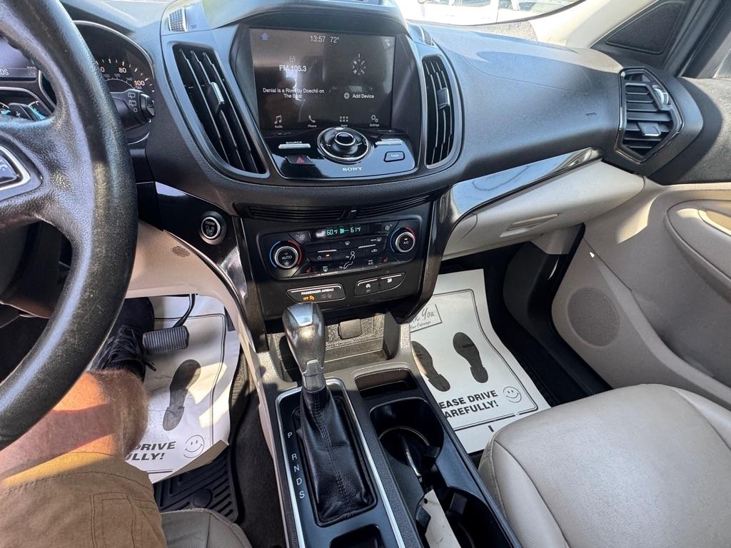 Ford Escape Titanium 4WD 2017
