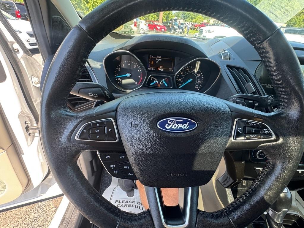 Ford Escape Titanium 4WD 2017