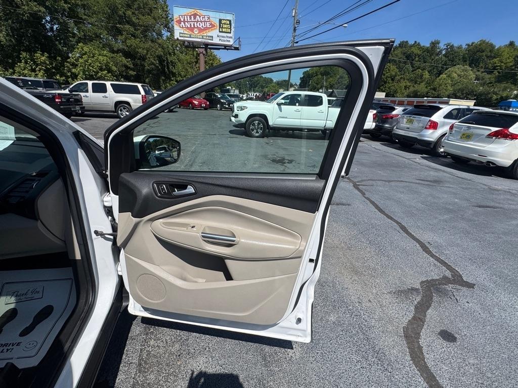 Ford Escape Titanium 4WD 2017