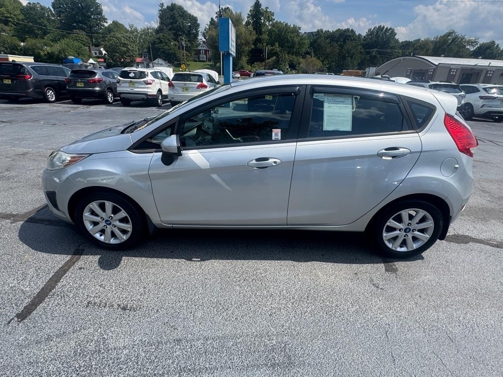 Ford Fiesta 5dr HB SE 2012