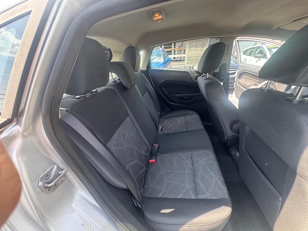 Ford Fiesta 5dr HB SE 2012
