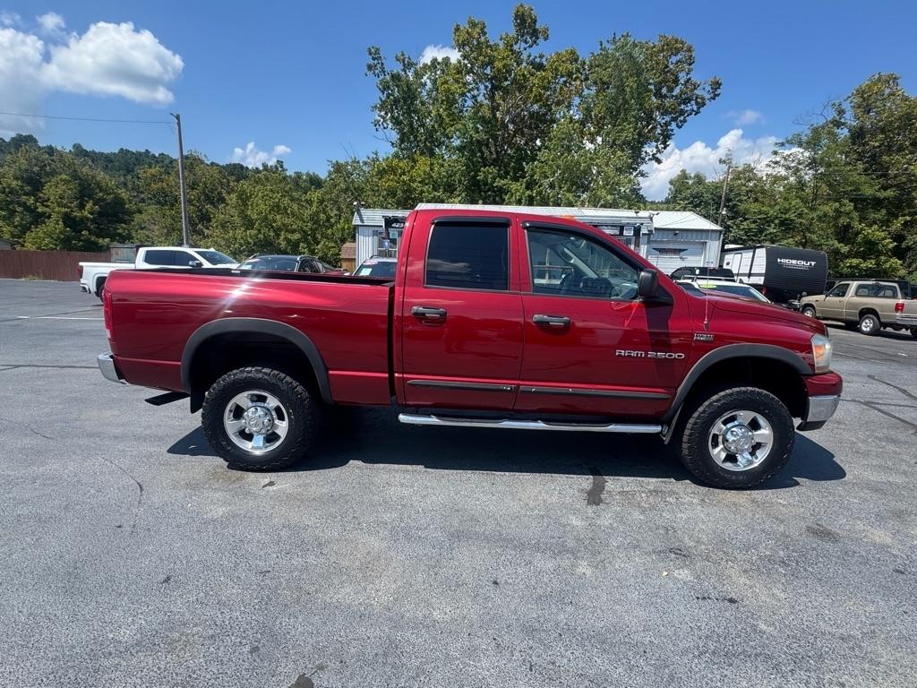 Dodge Ram 2500 4dr Quad Cab 140.5 4WD SLT 2006