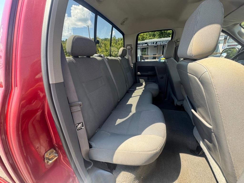 Dodge Ram 2500 4dr Quad Cab 140.5 4WD SLT 2006