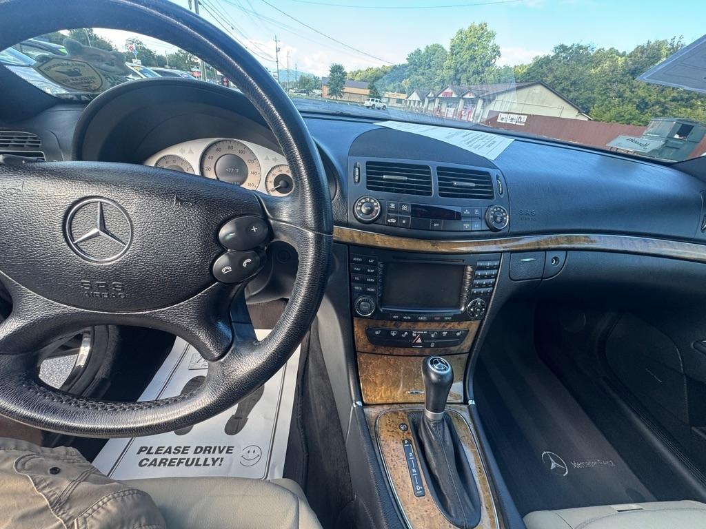 Mercedes-Benz E-Class 4dr Sdn 3.5L RWD 2007