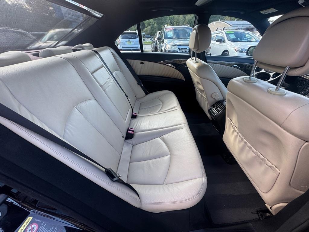 Mercedes-Benz E-Class 4dr Sdn 3.5L RWD 2007