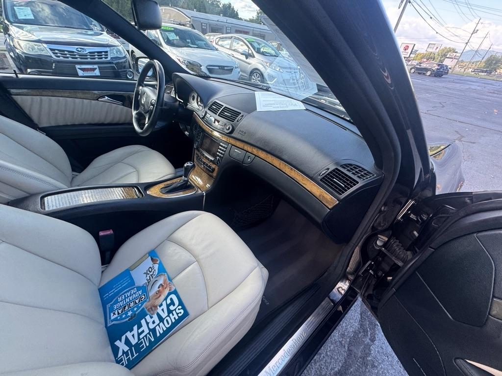 Mercedes-Benz E-Class 4dr Sdn 3.5L RWD 2007