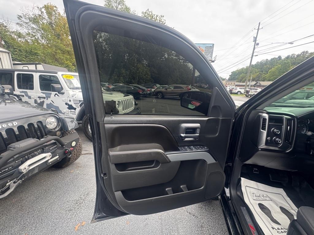 Chevrolet Silverado 1500 4WD Crew Cab 143.5" LT w/2LT 2017