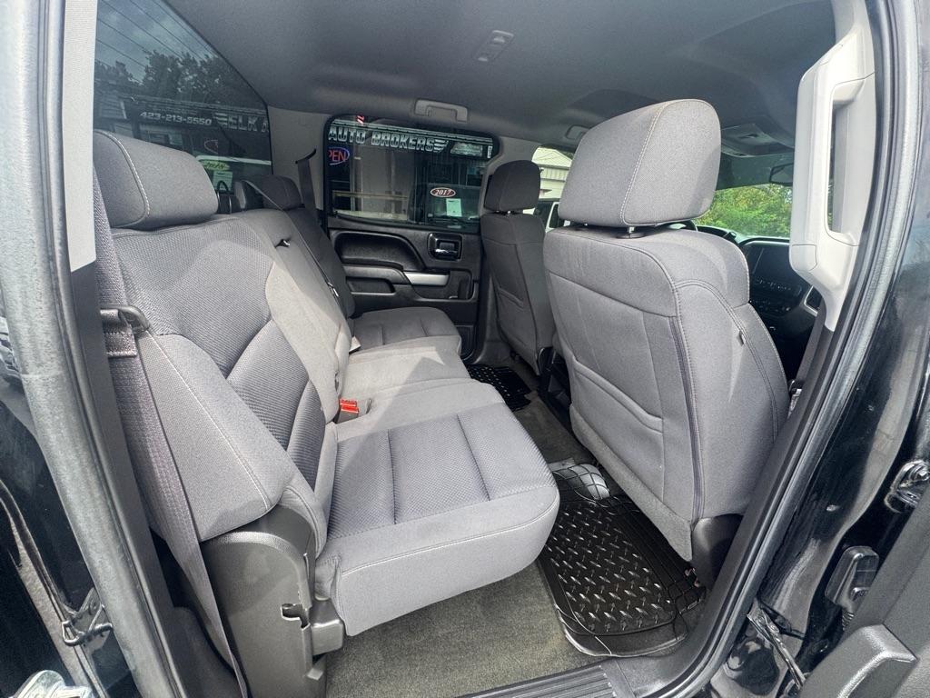 Chevrolet Silverado 1500 4WD Crew Cab 143.5" LT w/2LT 2017