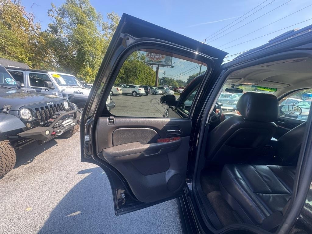 Chevrolet Tahoe 4WD 4dr 1500 LT 2012