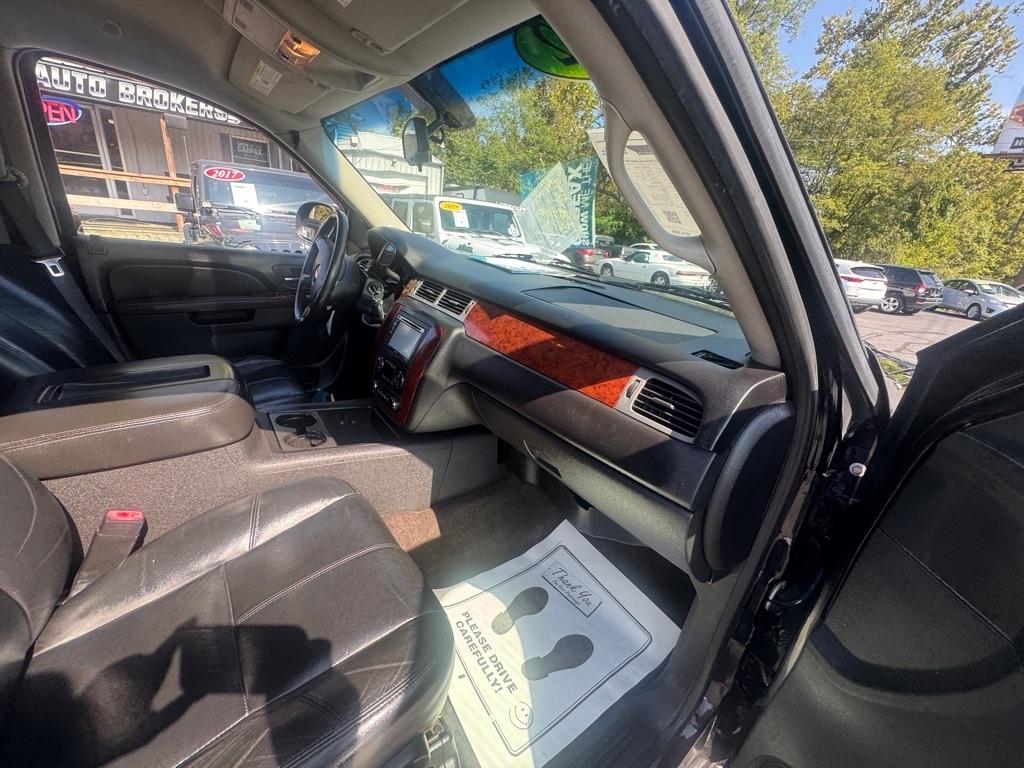 Chevrolet Tahoe 4WD 4dr 1500 LT 2012