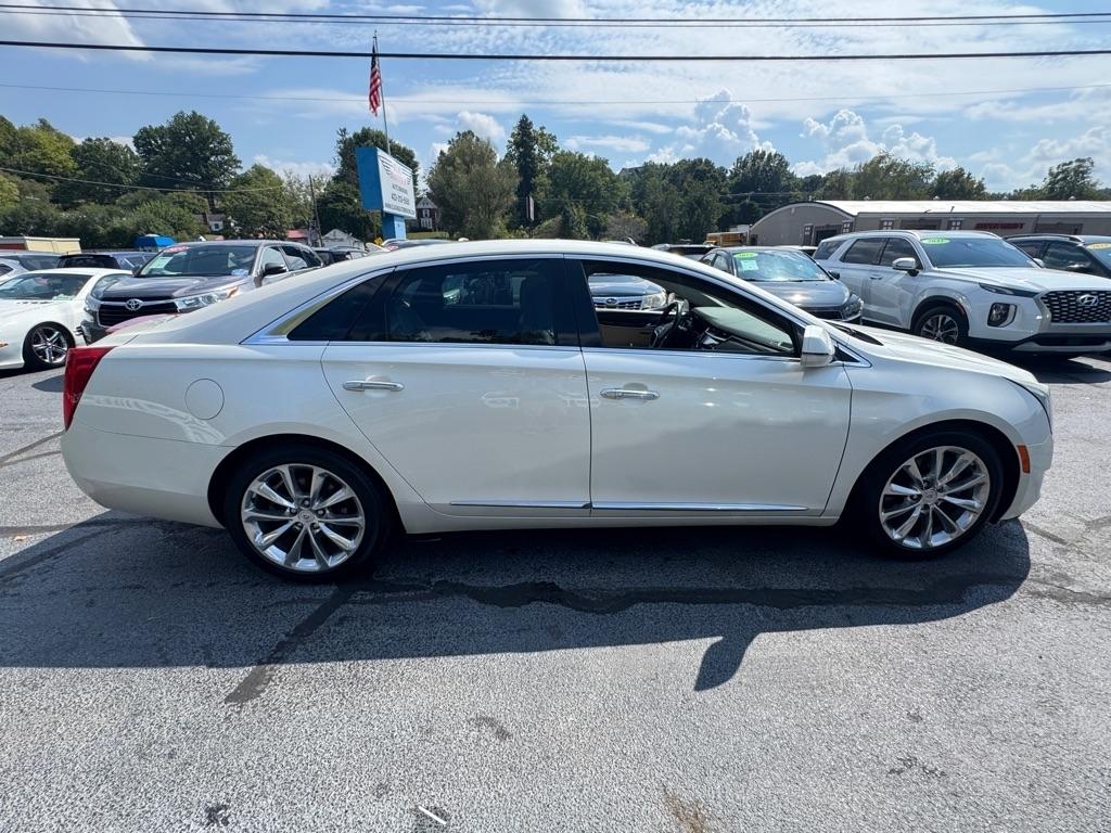 Cadillac XTS 4dr Sdn Premium AWD 2013