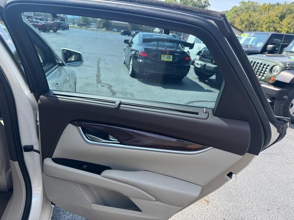 Cadillac XTS 4dr Sdn Premium AWD 2013