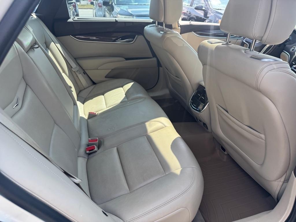 Cadillac XTS 4dr Sdn Premium AWD 2013