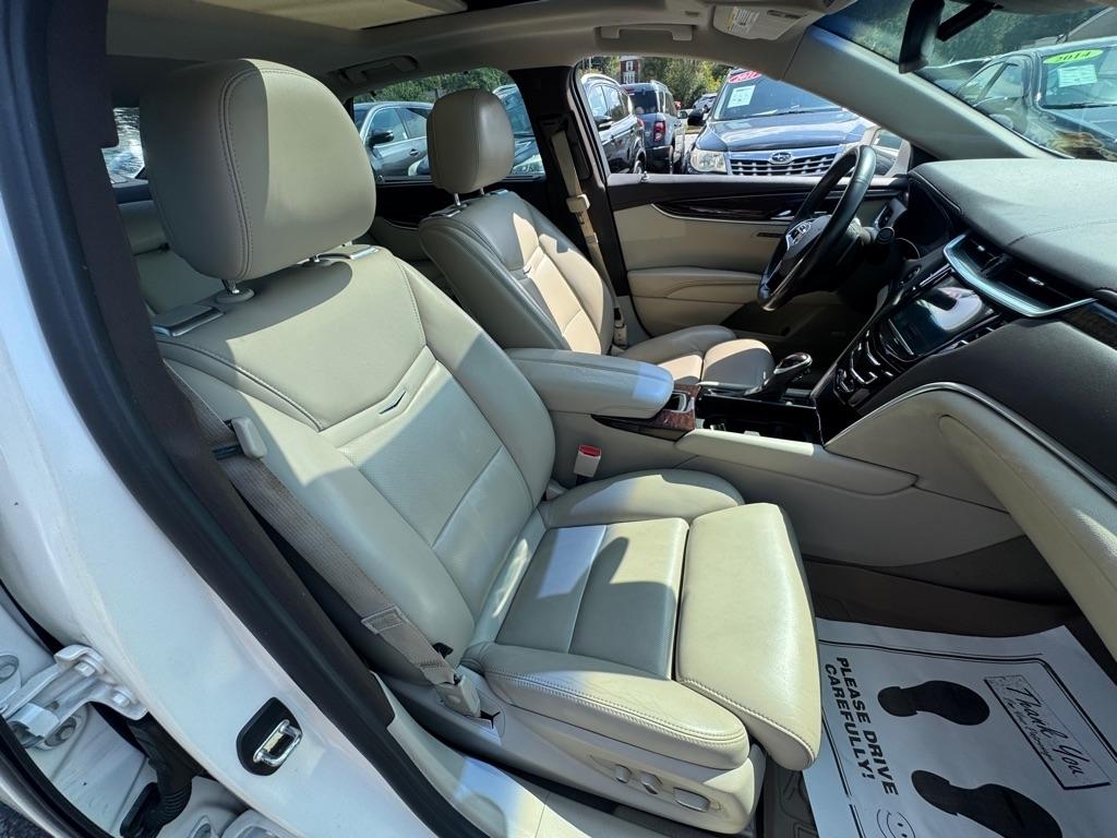 Cadillac XTS 4dr Sdn Premium AWD 2013