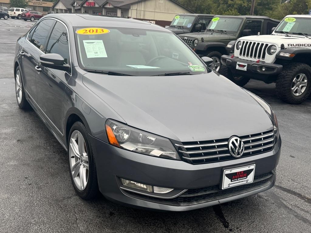 Volkswagen Passat 4dr Sdn 2.0L Manual TDI SE 2013