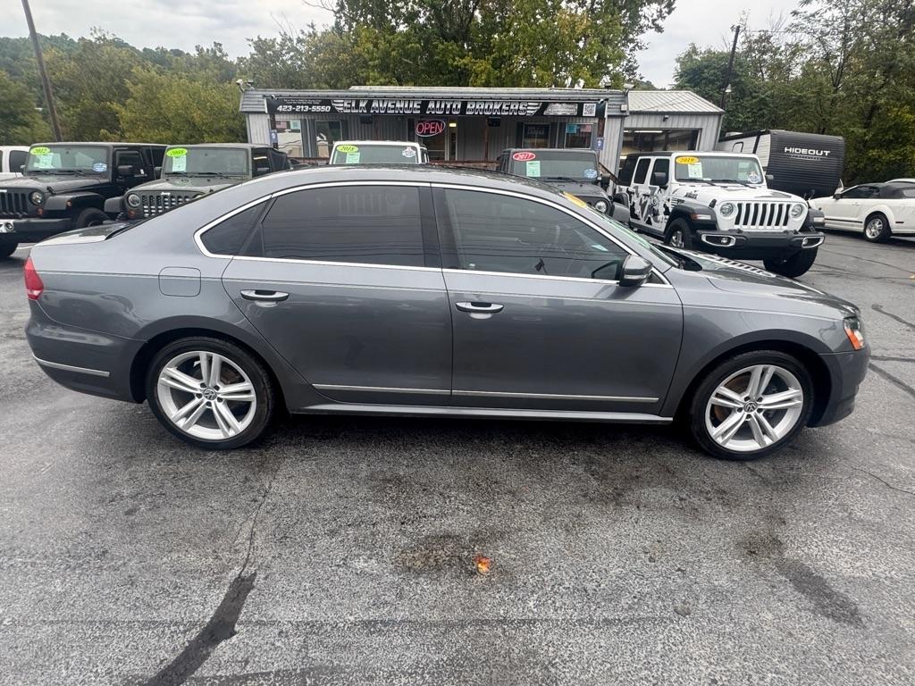 Volkswagen Passat 4dr Sdn 2.0L Manual TDI SE 2013