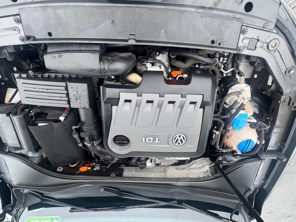 Volkswagen Passat 4dr Sdn 2.0L Manual TDI SE 2013