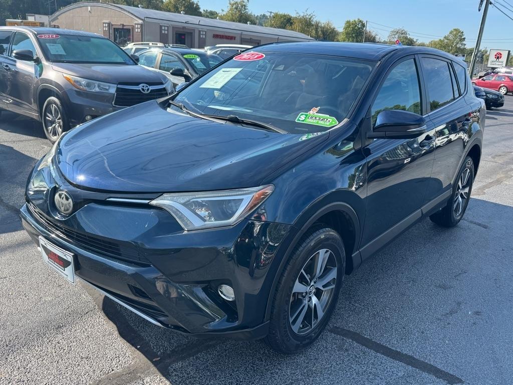 Toyota RAV4 XLE AWD (Natl) 2018