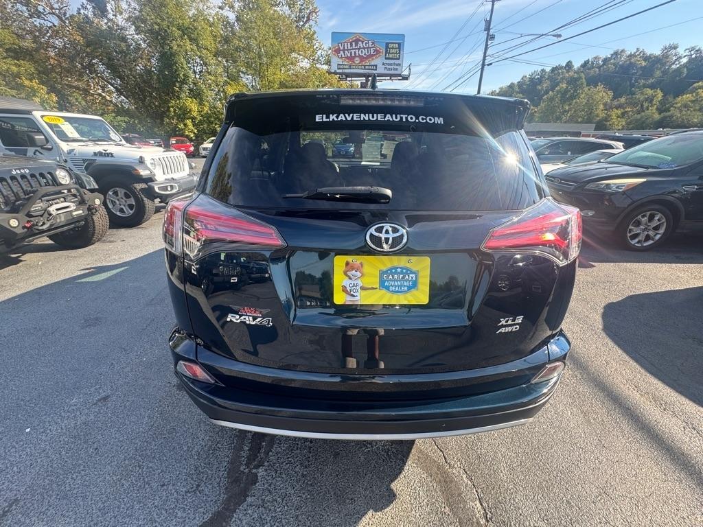 Toyota RAV4 XLE AWD (Natl) 2018