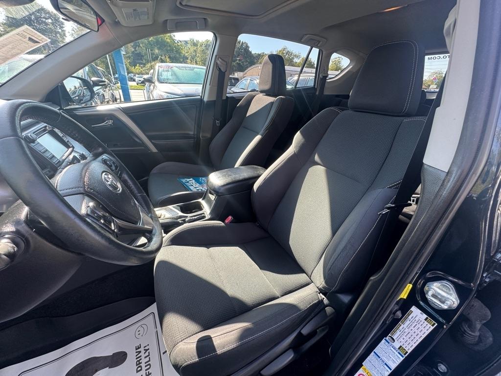 Toyota RAV4 XLE AWD (Natl) 2018