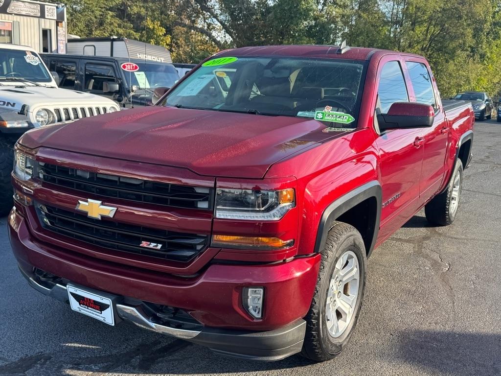 Chevrolet Silverado 1500 4WD Crew Cab 143.5" LT w/2LT 2017