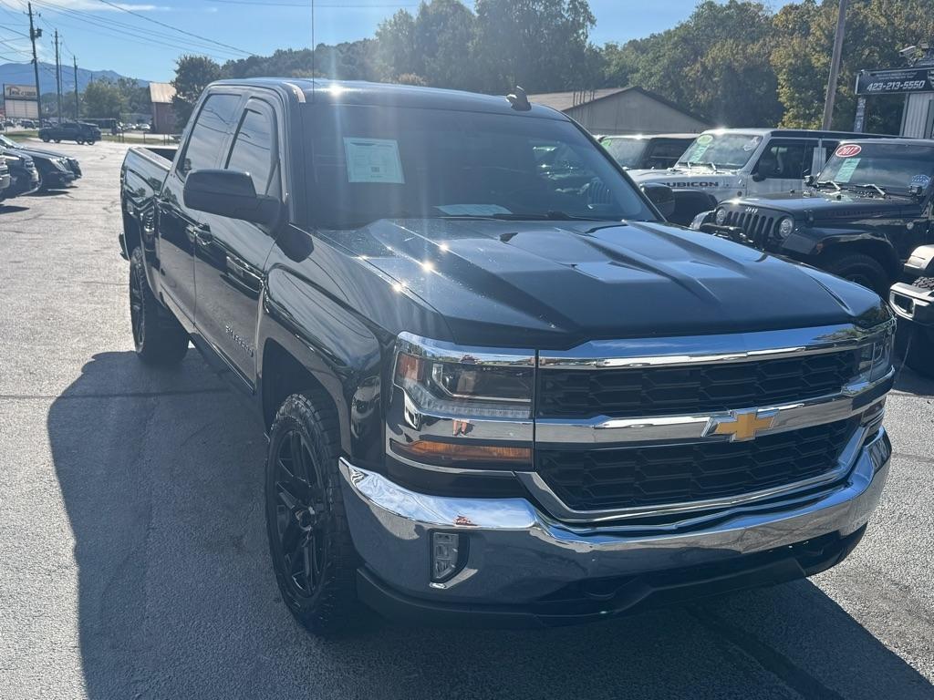 Chevrolet Silverado 1500 4WD Crew Cab 143.5" LT w/1LT 2018