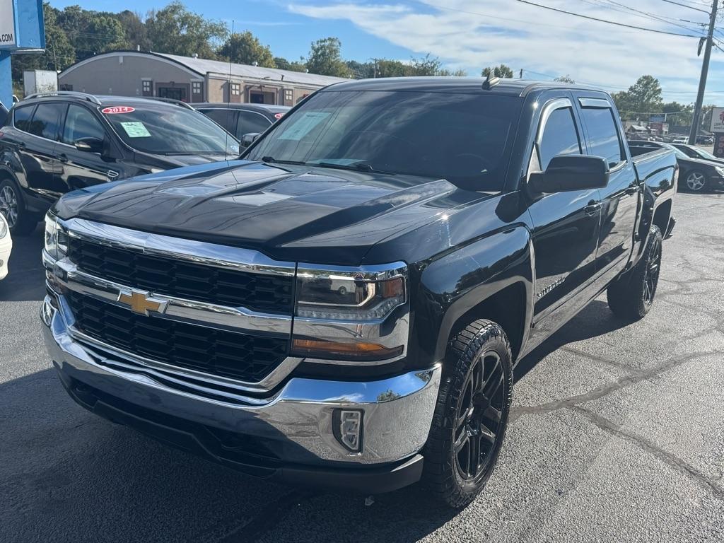 Chevrolet Silverado 1500 4WD Crew Cab 143.5" LT w/1LT 2018