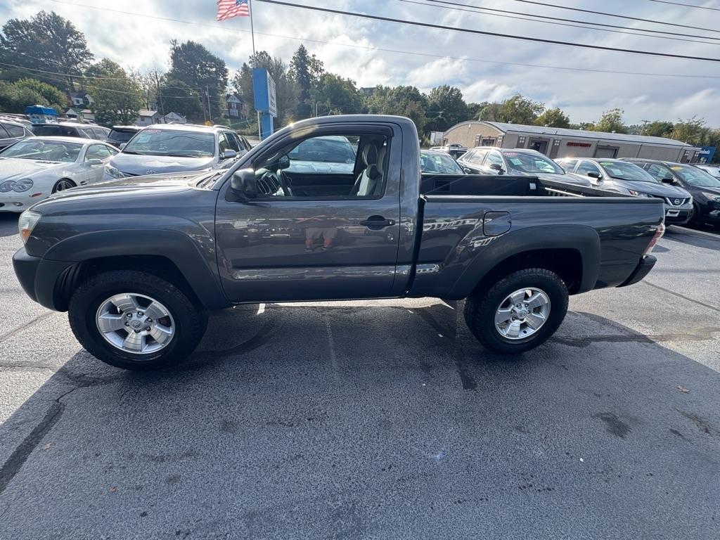 Toyota Tacoma 4WD Reg I4 MT (Natl) 2011