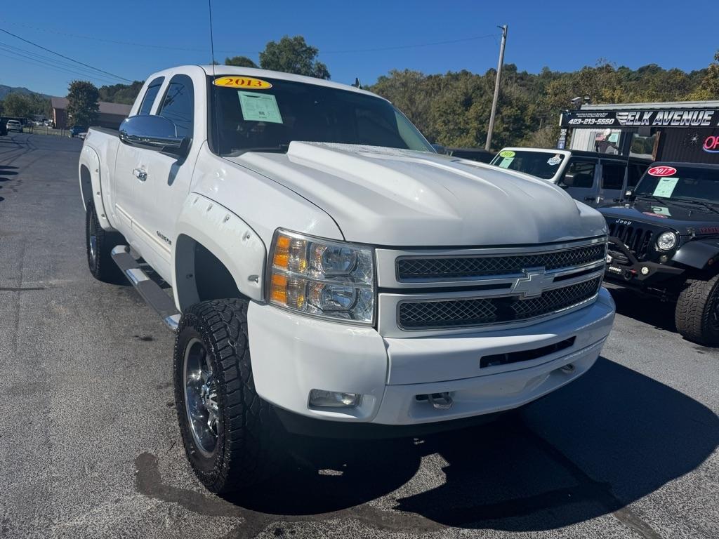 Chevrolet Silverado 1500 4WD Ext Cab 143.5" LT 2013