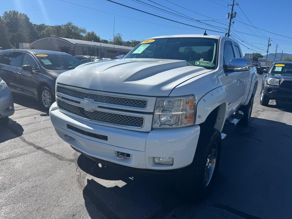 Chevrolet Silverado 1500 4WD Ext Cab 143.5" LT 2013