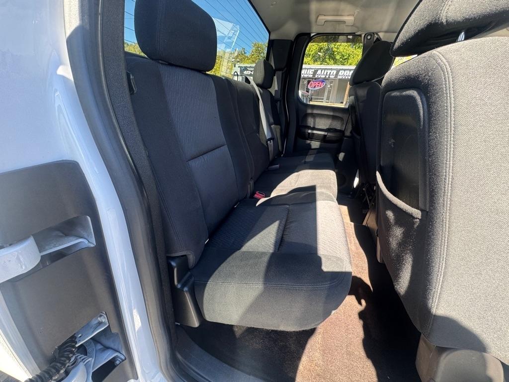 Chevrolet Silverado 1500 4WD Ext Cab 143.5" LT 2013