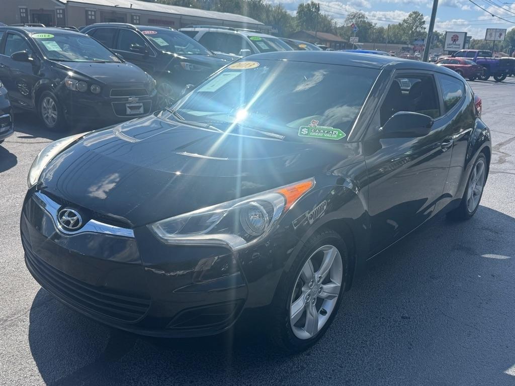 Hyundai Veloster 3dr Cpe Man w/Black Int 2013
