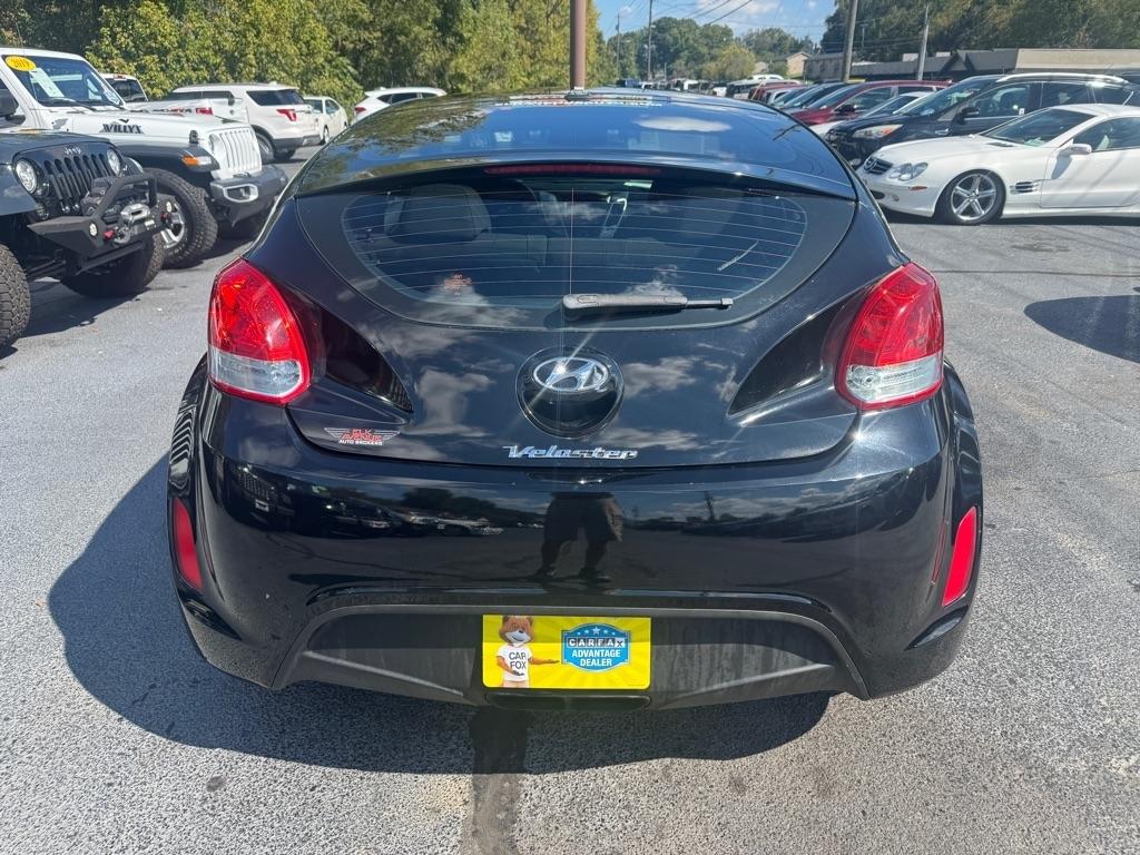 Hyundai Veloster 3dr Cpe Man w/Black Int 2013
