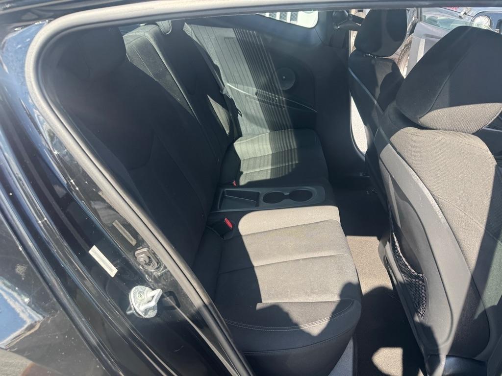 Hyundai Veloster 3dr Cpe Man w/Black Int 2013