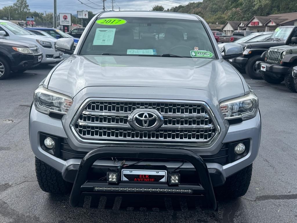 Toyota Tacoma SR5 Double Cab 6' Bed V6 4x4 AT (Natl) 2017