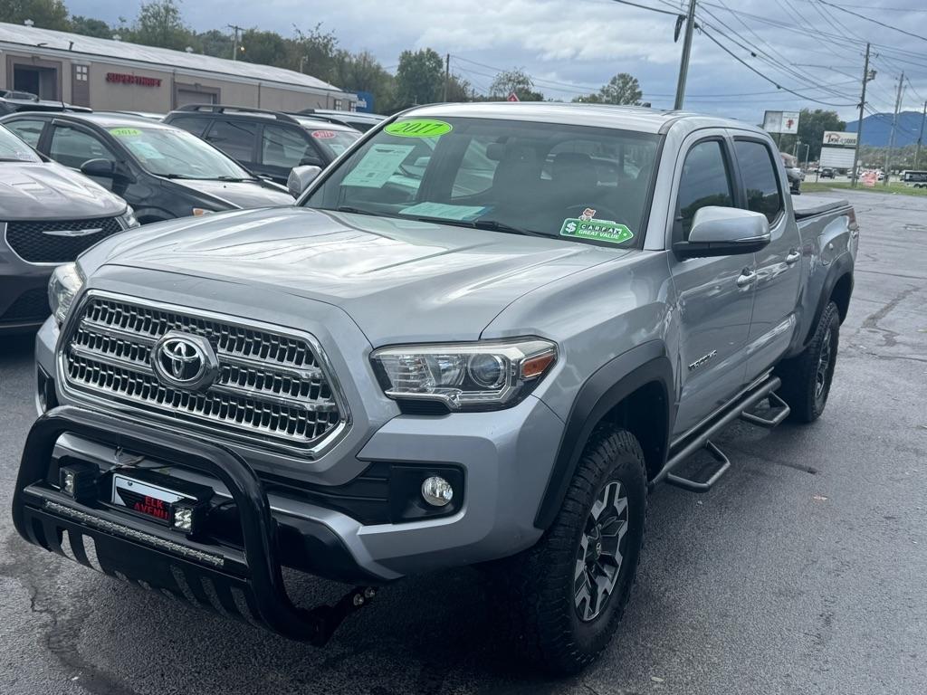 Toyota Tacoma SR5 Double Cab 6' Bed V6 4x4 AT (Natl) 2017