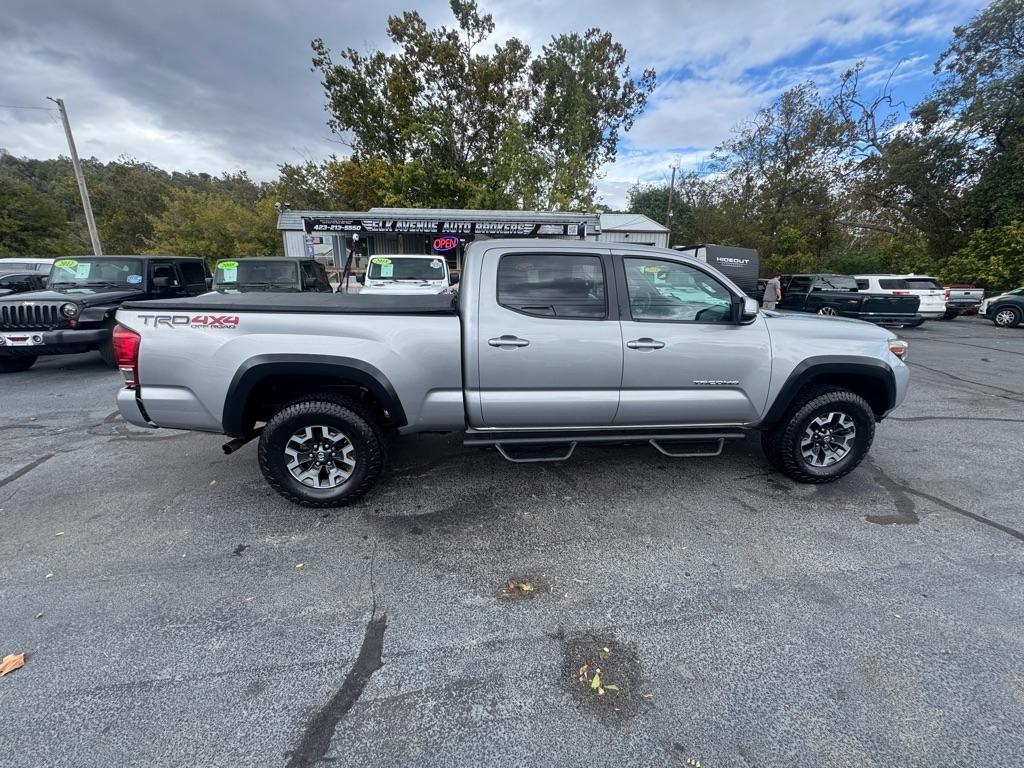 Toyota Tacoma SR5 Double Cab 6' Bed V6 4x4 AT (Natl) 2017