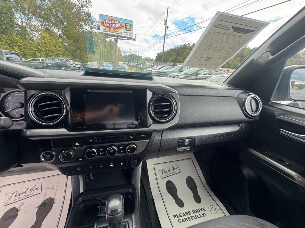 Toyota Tacoma SR5 Double Cab 6' Bed V6 4x4 AT (Natl) 2017