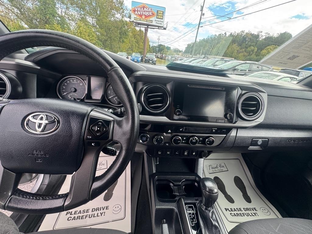 Toyota Tacoma SR5 Double Cab 6' Bed V6 4x4 AT (Natl) 2017