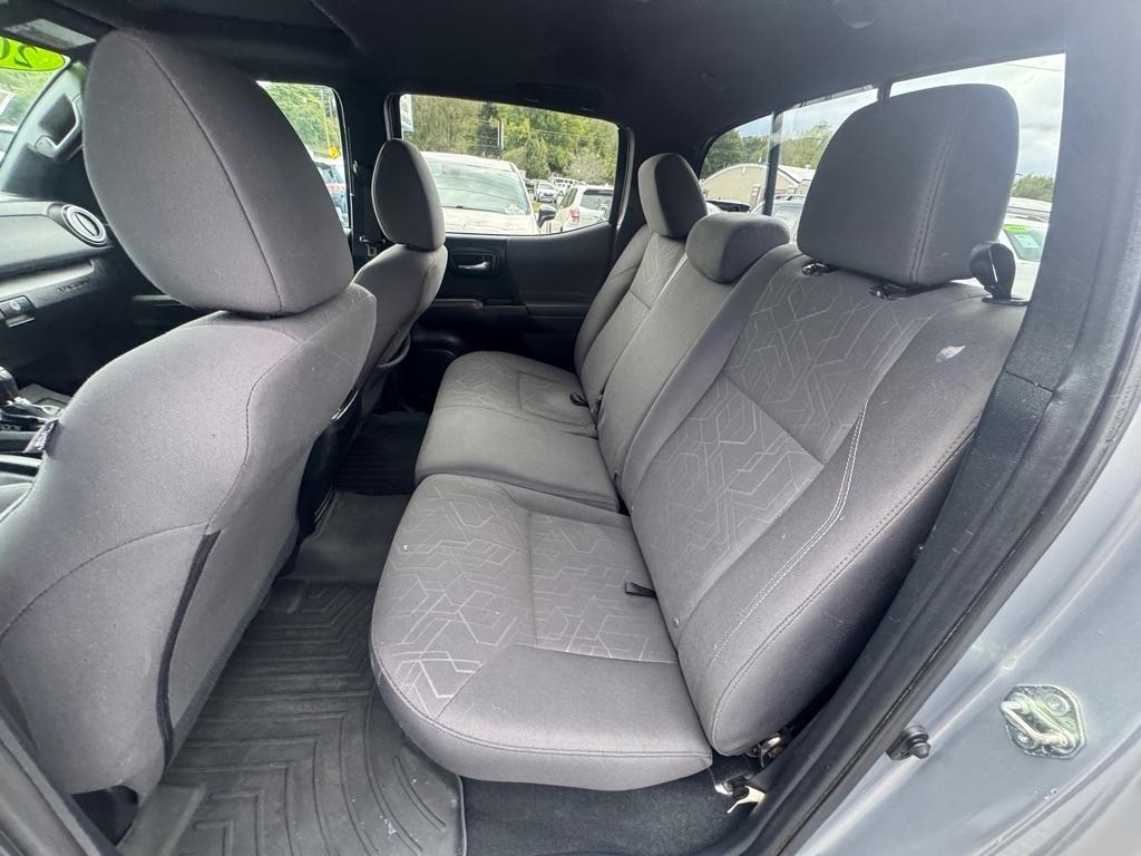 Toyota Tacoma SR5 Double Cab 6' Bed V6 4x4 AT (Natl) 2017