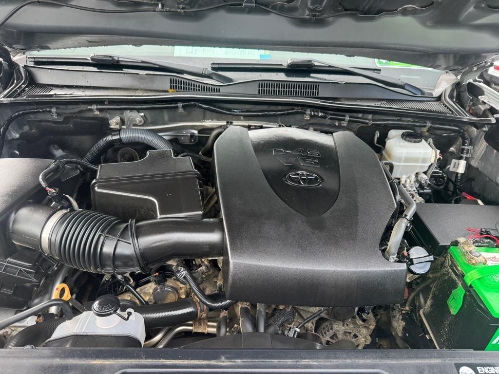Toyota Tacoma SR5 Double Cab 6' Bed V6 4x4 AT (Natl) 2017