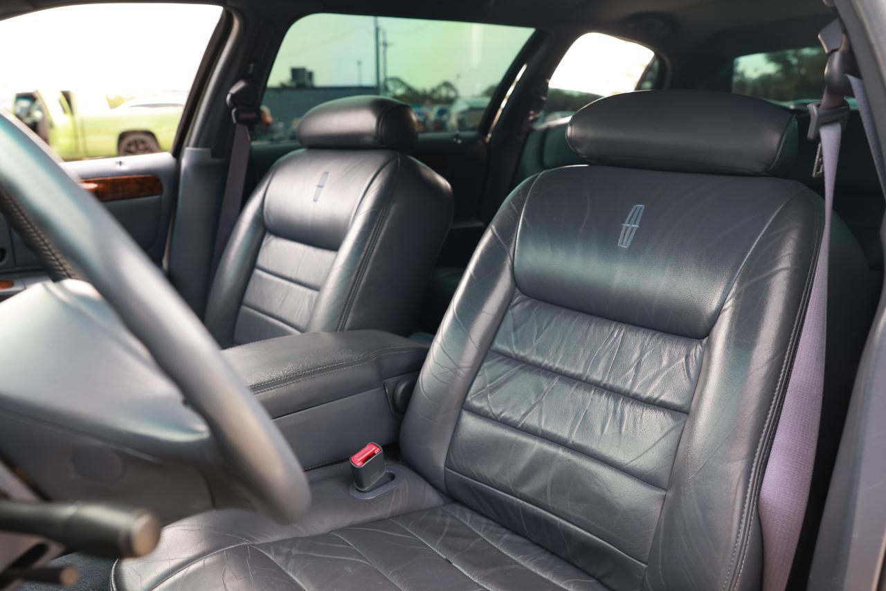 Lincoln Town Car Executive Limo 1999