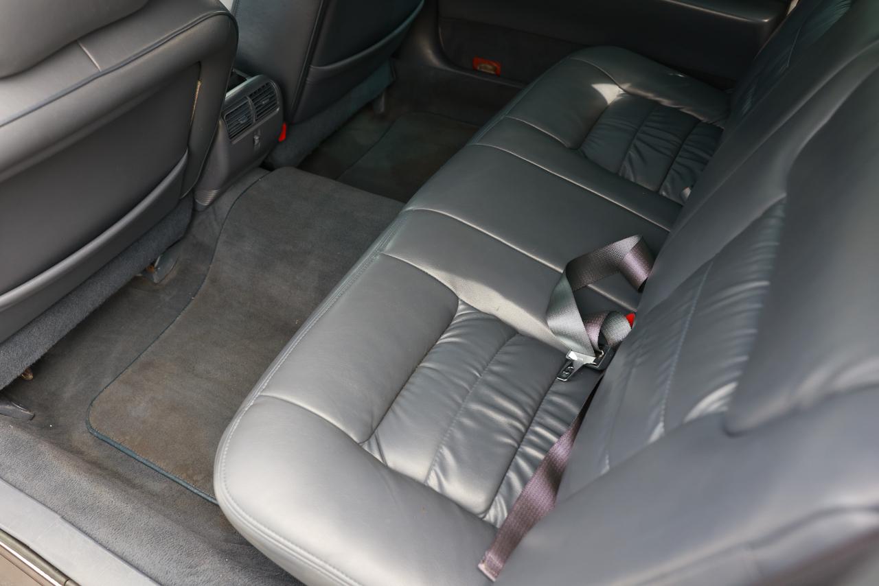 Lincoln Town Car Executive Limo 1999