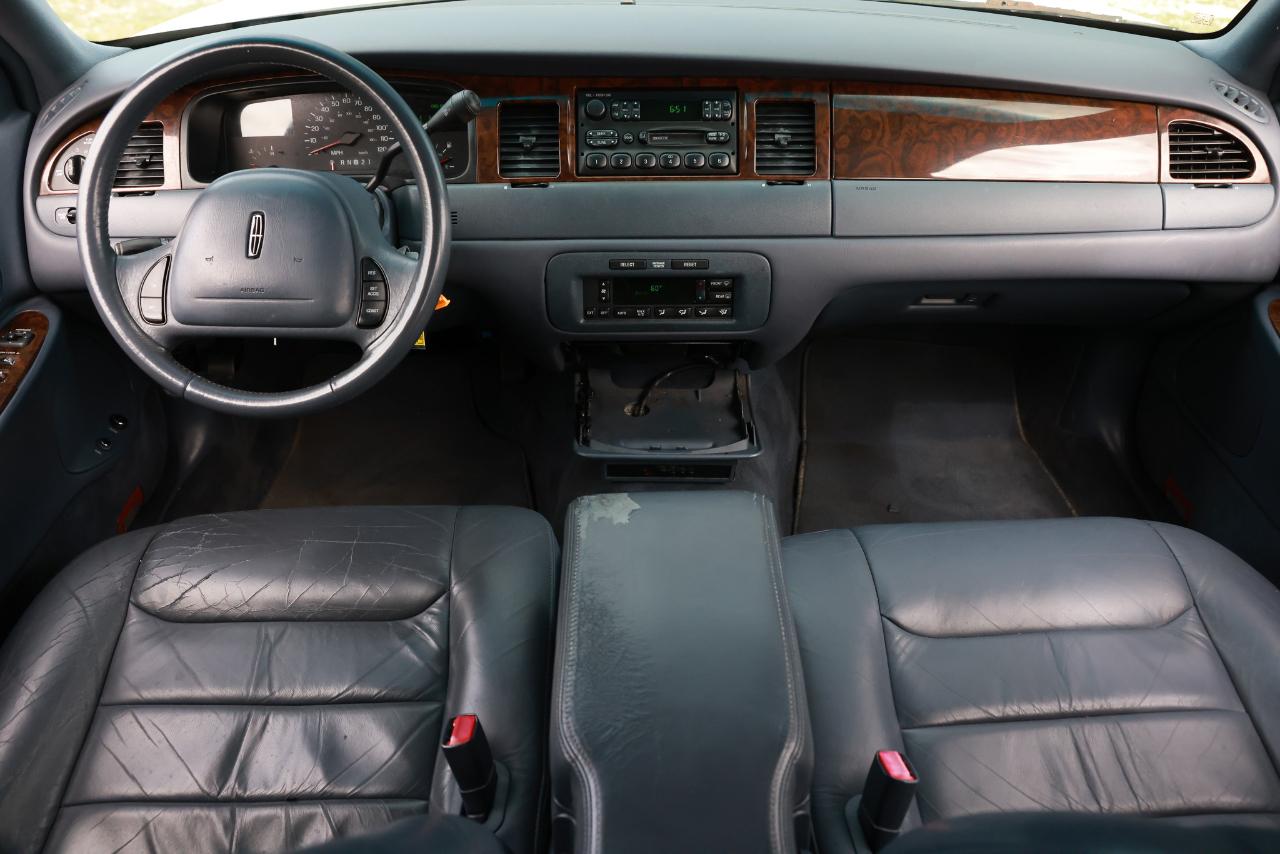 Lincoln Town Car Executive Limo 1999